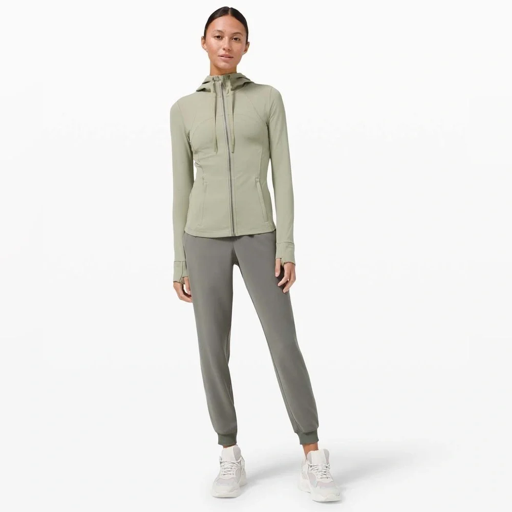 Lululemon On the Fly Jogger 28